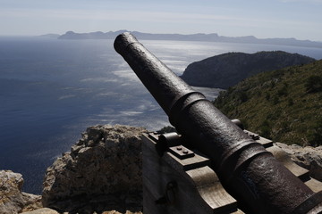 Canon sur fond de mer