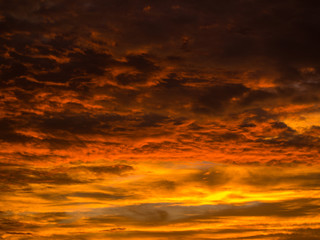 Obraz premium Golden Yellow Mixed with Gray Clouds