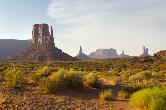 Extreme landscape of Monument Valley in Utah