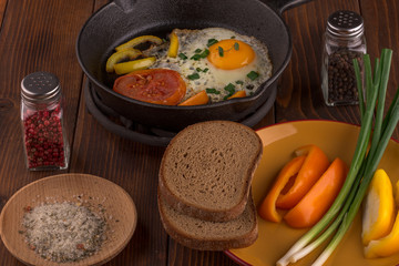 Scrambled eggs with vegetables