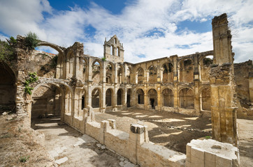 Fototapeta premium Ruins of an ancient abandoned monastery in Santa Maria de rioseco, Burgos, Spain.