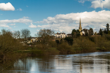 Fototapeta na wymiar Ross on Wye, river in foreground