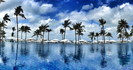infinity pool panorama beach