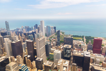 Fototapeta premium Cityscape view of Chicago at foggy morning