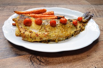 Szczupak pieczony z warzywami 