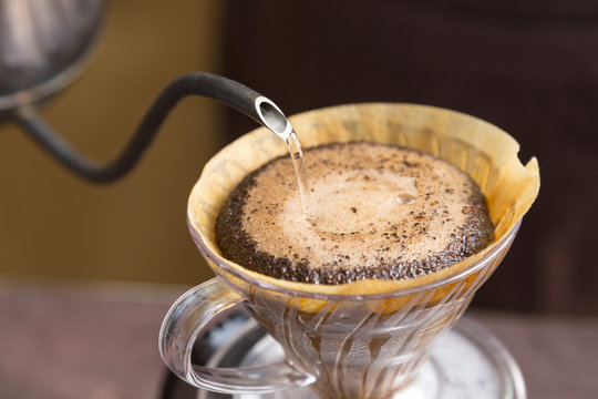 hand dirp coffee and drop the water.