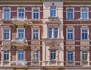 Fototapeta premium pink and bordeaux vintage house facade, Germany