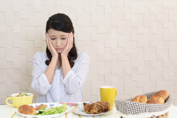 ダイエット中の女性