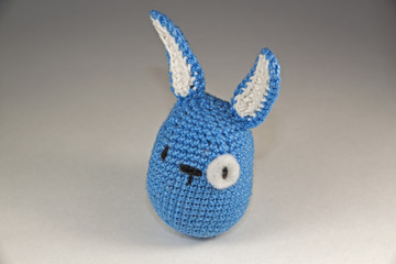 Забавный вязаный кролик © Fahrenheit