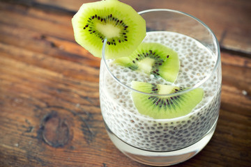 Chia seed pudding with kiwi