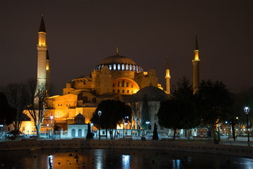 Fototapeta na wymiar View of the mosque Aja-Sofya at January night. Istanbul, Turkey
