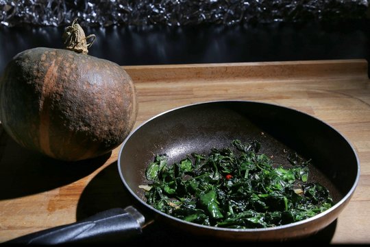 spinacini soffritti aglio olio peperoncino