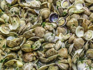 Profumatissma padella di vogole saltate