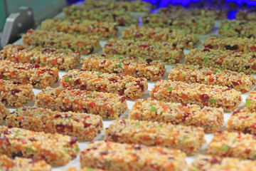 Muesli bars with fruits