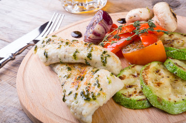Chicken breast with grilled vegetables