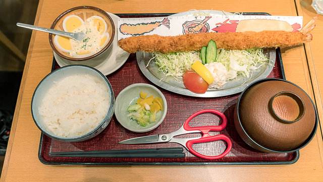 Japanese food ebi katsu