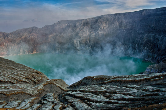 Ijen volcano turquoise-coloured acidic crater lake