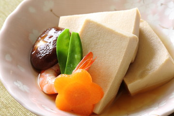 高野豆腐の含め煮