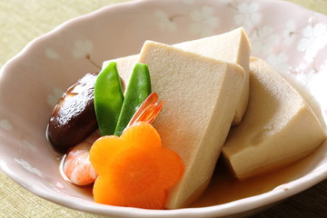 高野豆腐の含め煮
