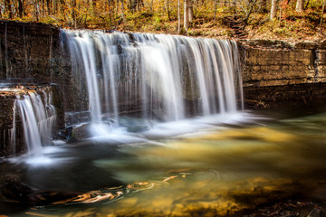 Fototapeta premium Autumn Waterfall