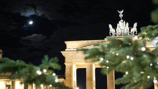 berlin brandenburg gate in winter time