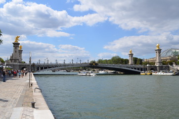 Sekwana w Paryżu latem/The Seine in Paris at summertime, France - obrazy, fototapety, plakaty