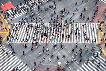 Abwaschbare Fototapete Menschenmassen im Stadtteil Shibuya in Tokyo, Japan © eyetronic