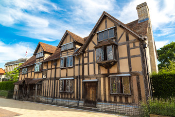 Shakespeares Birthplace in Stratford-upon-Avon - obrazy, fototapety, plakaty