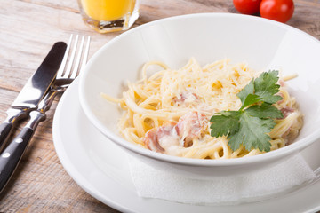 Cooked carbonara pasta