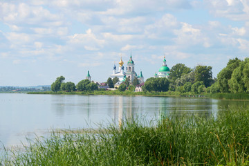 Fototapeta na wymiar Cloudy July day on lake Nero. Rostov Veliky, Golden ring of Russia