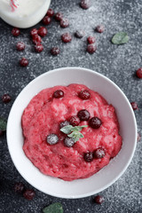 Whipped cranberry semolina porridge