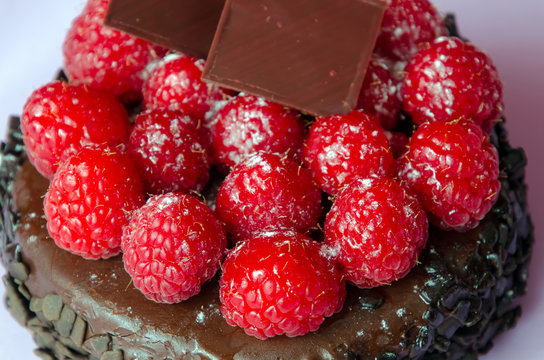 raspberry and chocolate cake detail