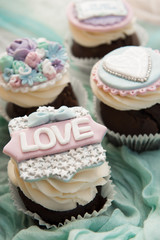 Love cupcakes for Valentine's day or birthday. Pastel colors: pink and blue