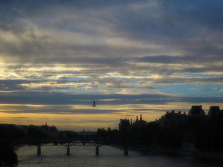 Fototapeta premium パリの夕暮れ時 パリの風景