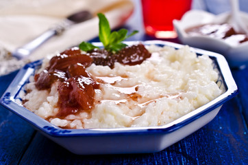 Milk rice porridge