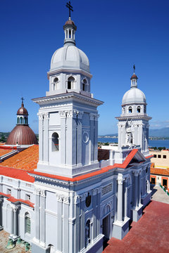 Kathedrale Santiago de Cuba am Parque Céspedes, Kuba 