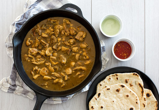 Chicken curry and naan