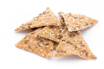 Toasted pita bread chips with herbal seasoning.