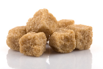 Brown cane sugar cubes