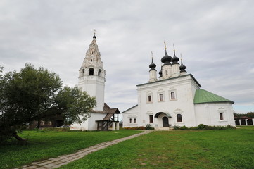 Fototapeta na wymiar Old church in Suzdal, the Golden ring of Russia