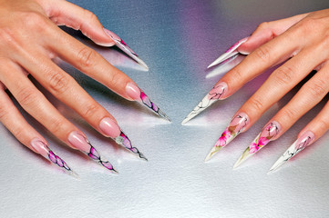 Artificial nails art