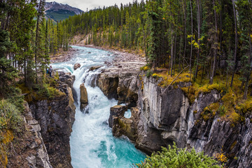  Autumn trip to waterfall
