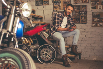 Obraz na płótnie Canvas Motorbike repair shop