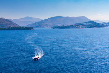 Pilot boat as it approaches