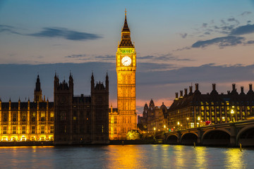 Fototapeta premium Big Ben, Parliament, Westminster bridge in London