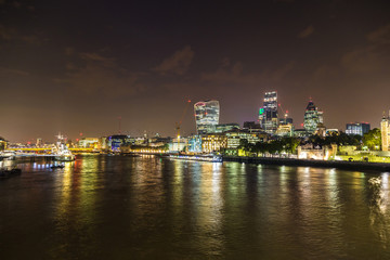Fototapeta na wymiar Cityscape of London at night