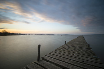 Naklejka na ściany i meble wooden pier on the lake