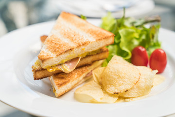 ham cheese sandwich