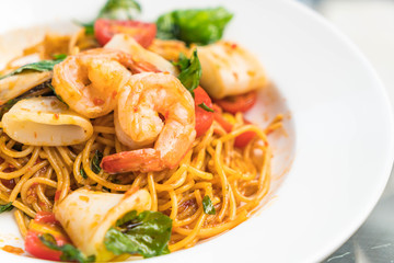stir-fried spicy seafood spaghetti