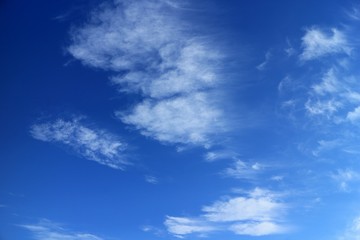 はけ雲と青空